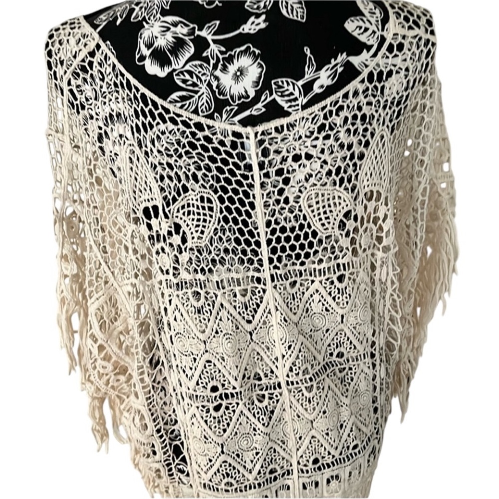 Blue by Fifth Avenue size X-Large Ivory crochet cover up with fringe